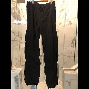 Lululemon size 10 Tall dance studio LINED pant